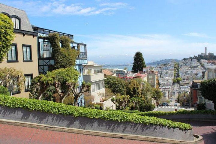 San Francisco Urban Hike: Coit Tower, Lombard Street and North Beach - Photo 1 of 7